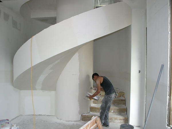 Construction of a Free-Floating Radius Staircase