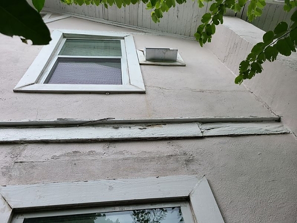 Failing Stucco Due to Settlement and Water Intrusion - 1