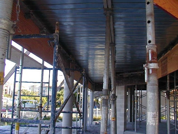 Temporary Shoring of a Structural Composite Deck